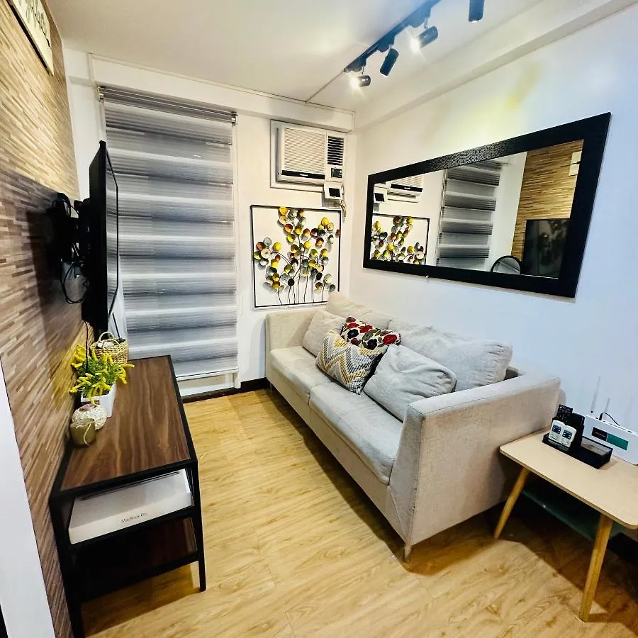 Aparthotel Emotera Place @ Arezzo Place Davao