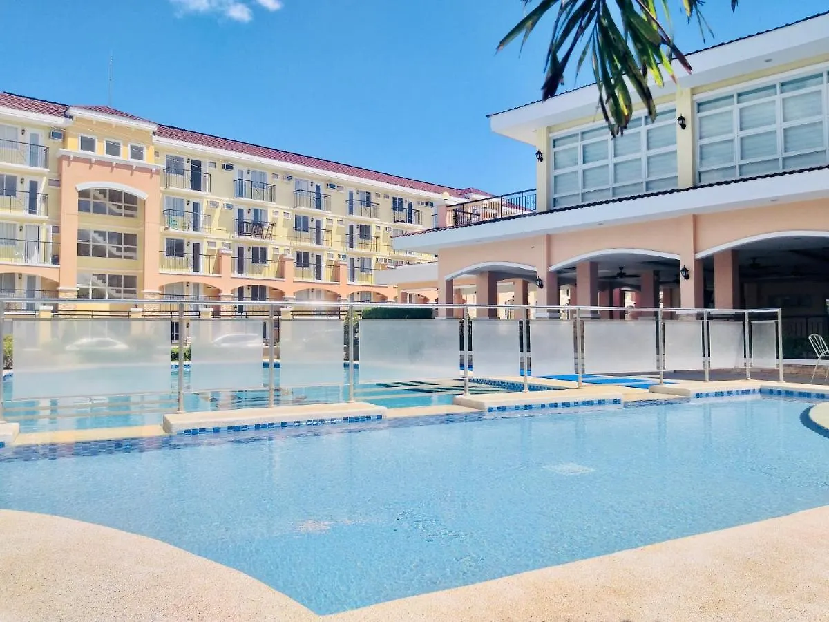 Emotera Place @ Arezzo Place Davao 0*,